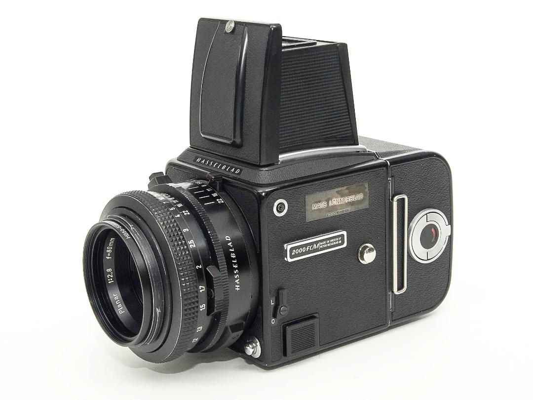  Hasselblad 2000FCM、 80/2.8 Planar T☆、 Fレンズ付、A12 6×6マガジン1ケ、  シャッタースピードが1/2000秒迄 ! ! ! 。の画像