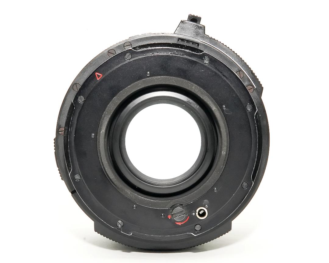 Hasselblad 2000FCM、 80/2.8 Planar T☆、 Fレンズ付、A12 6×6マガジン1ケ、  シャッタースピードが1/2000秒迄 ! ! ! 。の画像