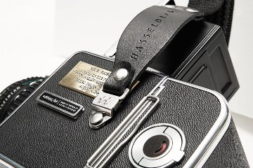 ハッセルブラッド 用、 ネックストラップ　ナイロン製（新品）レッドラインバージョンの画像