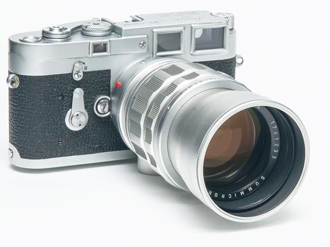 90/2 SUMMICRON L#1741233 (ズミクロン) Rare ライカ M用  距離計連動 レンズフード内臓 専用本革ケース付 の画像