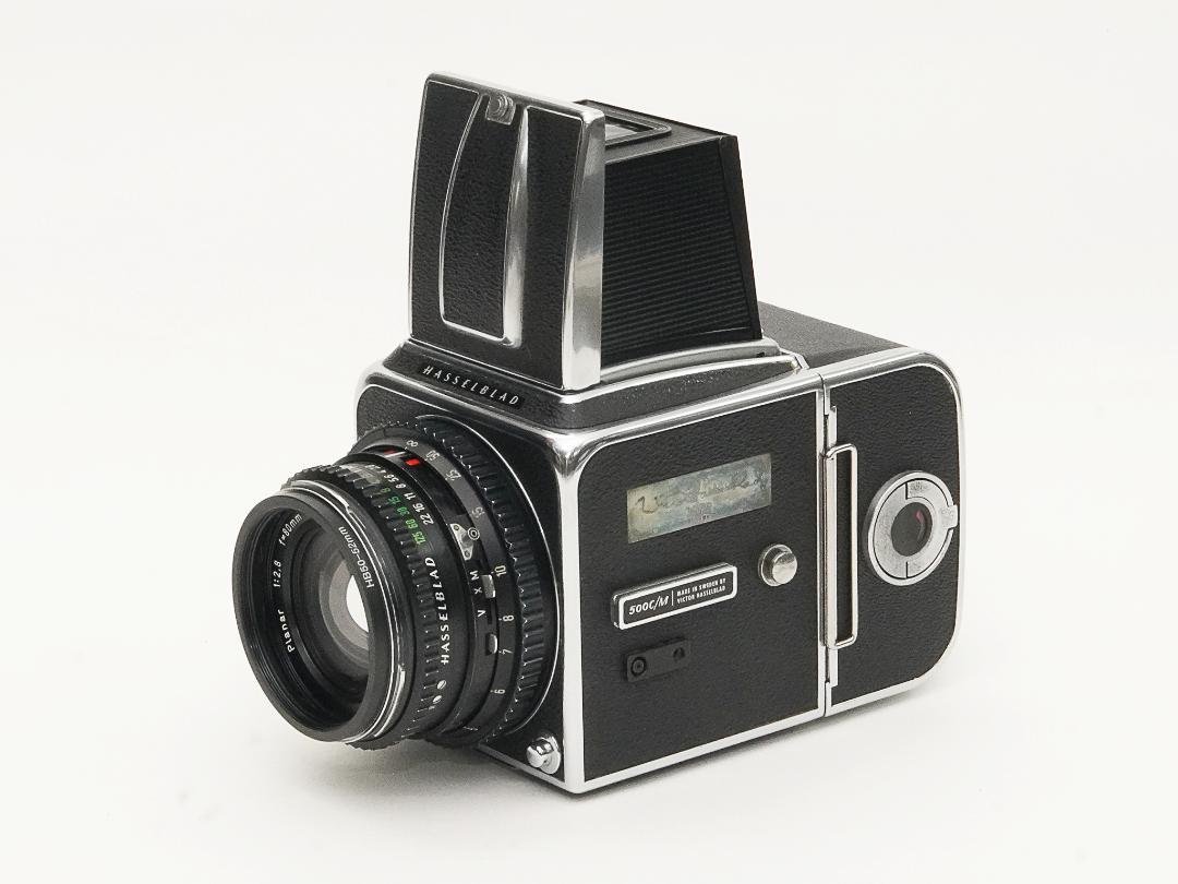 Hasselblad 500C/M 25周年モデル,  80/2.8 Planar T☆ (Cレンズ ) A-12マガジン スタンダード焦点板 ネックストラップ付 日本語使用説明書付(コピー) の画像