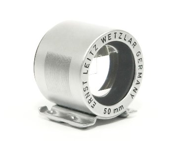 Leica 50mmの彫刻 かつ ’’全ローマ字大文字’’のレア物　5cm 用 ファインダー、前期型、 純正革ケース付 SBOOIの画像