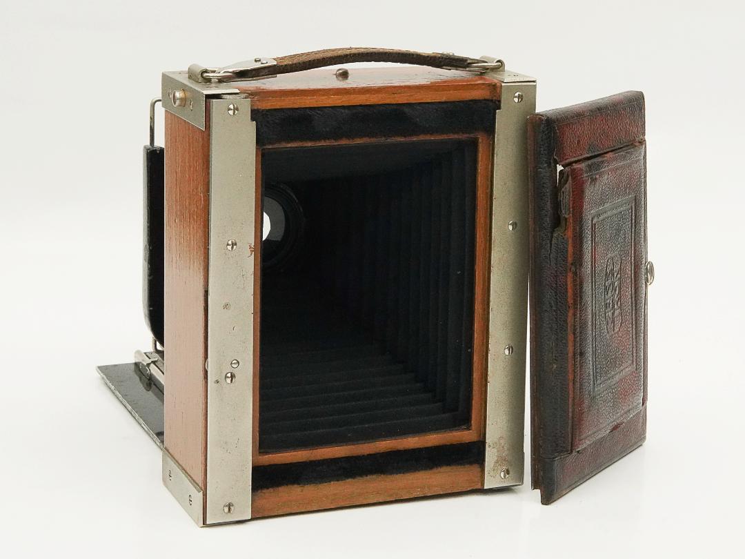 Zeiss Ikon   Tropen Adoro   Tropical Camera For 6.5×9cm  の画像