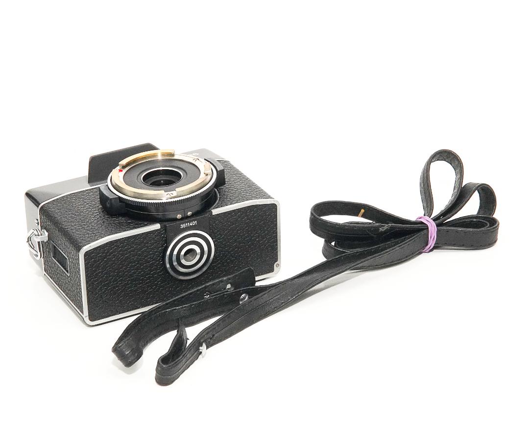 Rollei SL26 ネックストラップ付 シャッター故障品の画像