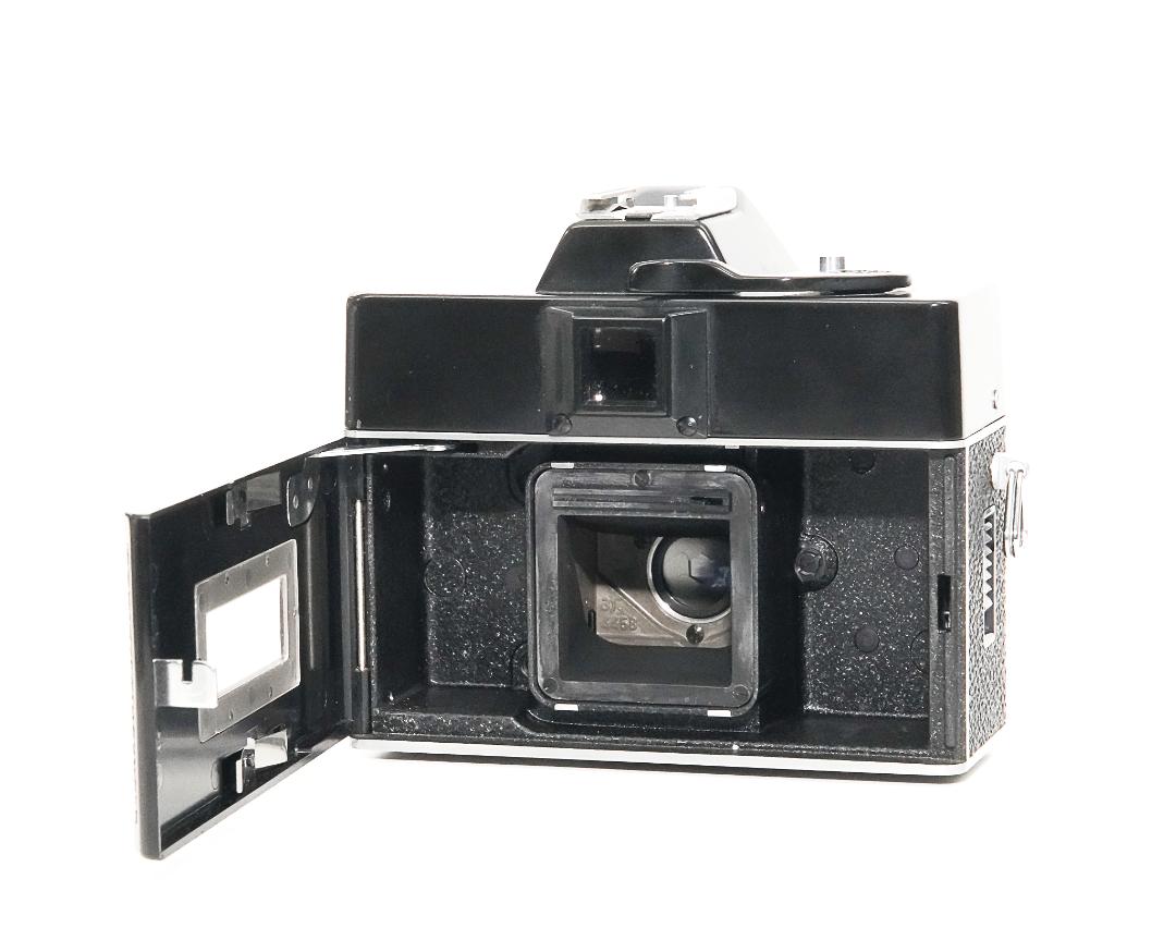 Rollei SL26 ネックストラップ付 シャッター故障品の画像