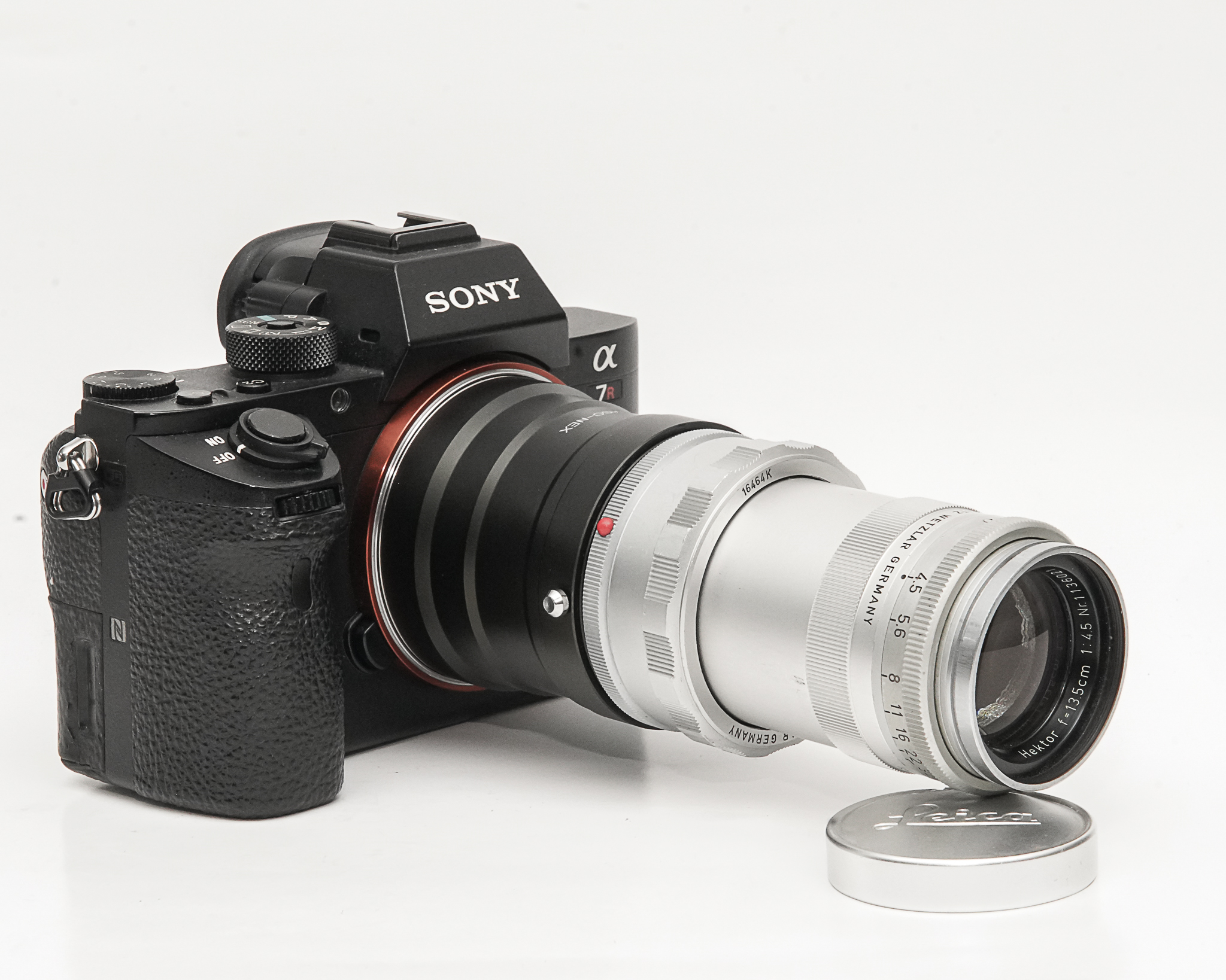 135/4.5 Hektor  (ライカレンズ)　Sony /E マウントアダプター付   丸々の真円絞り 90%の画像