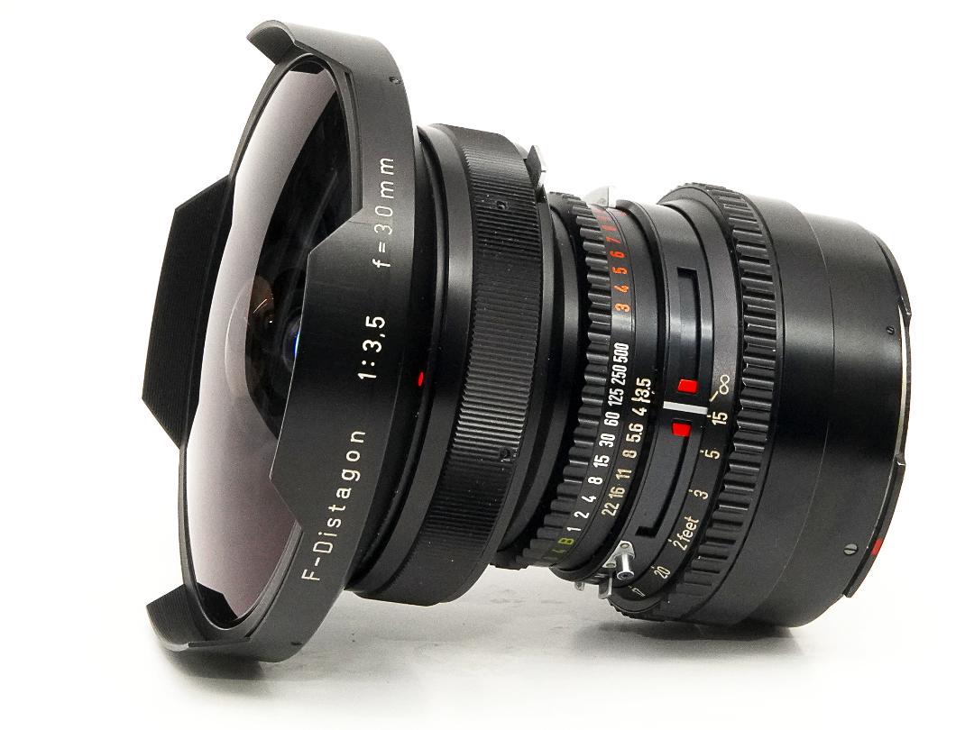 30/3.5 Distagon (Cレンズ) ハッセルブラッド Vシリーズ用  シンクロコンパーMXVシャッター付 革レンズケース付の画像