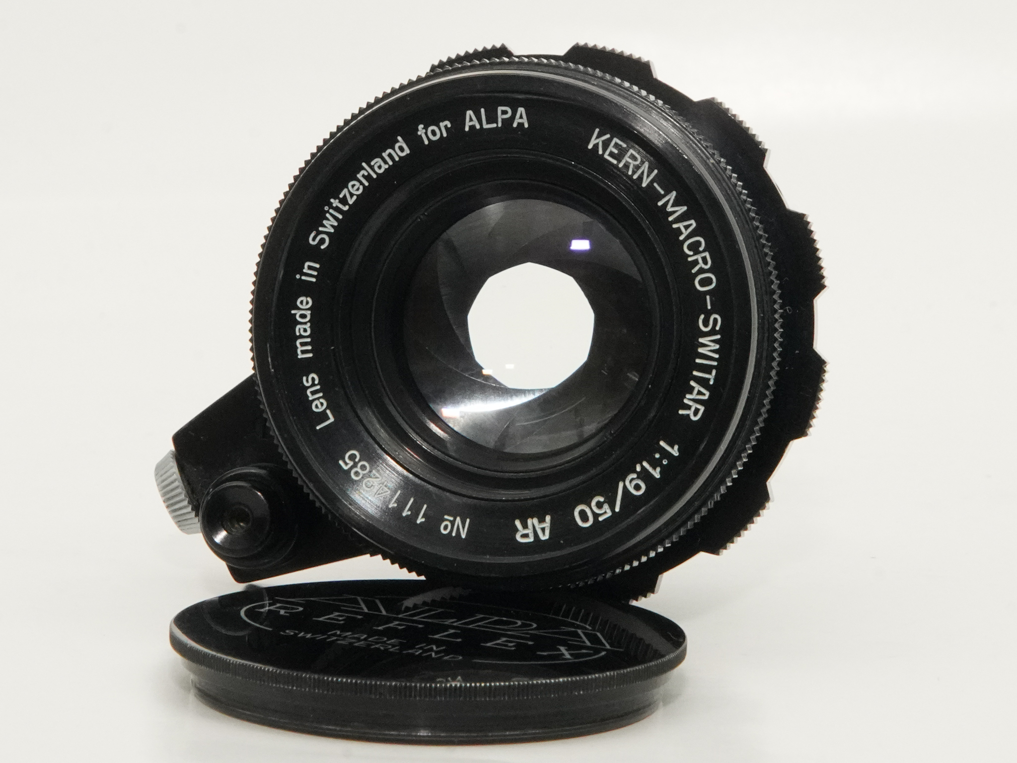 50/1.9 KERN-MACRO-SWITAR AR  (Switzerland)  SN.1114285  純正前後キャップ付 自動絞り、95%	の画像