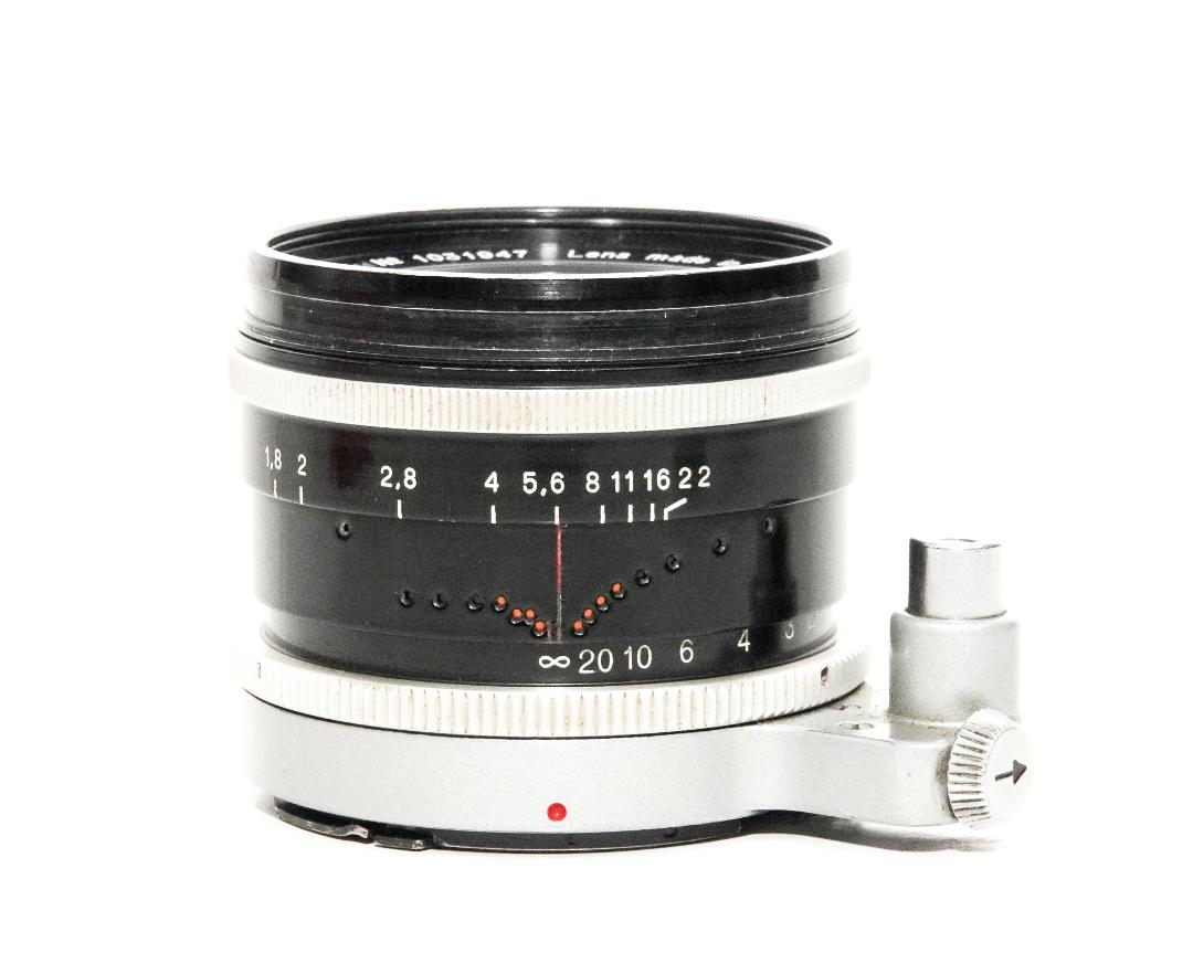 50/1.8 KERN-MACRO-SWITAR AR  (Switzerland)  SN.1031947  純正前後キャップ、フード、元箱付 自動絞り、95%	の画像