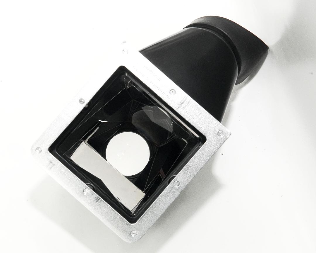 Hassel、プリズムファインダー.NC-2 (45度)　3倍の拡大 365g 2番目の製造の45度ファインダー  Phase One digital back&70型マガジン使用に最適 の画像
