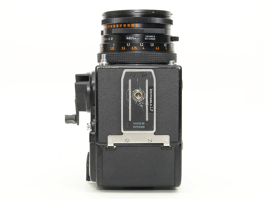 Hasselblad 503CX ☆80/2.8 Planar T* (CFレンズ) A-12マガジン 疑似アキュートマット焦点板  ラピットクランク ネックストラップ  日本語使用説明書付　95% の画像