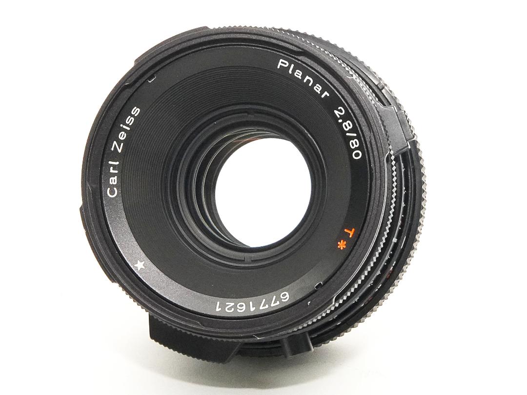 Hasselblad 503CX 80/2.8 Planar T* (CFレンズ) A-12マガジン 焦点板 ラピットクランク ネックストラップ  日本語使用説明書付　93% 超美品の画像