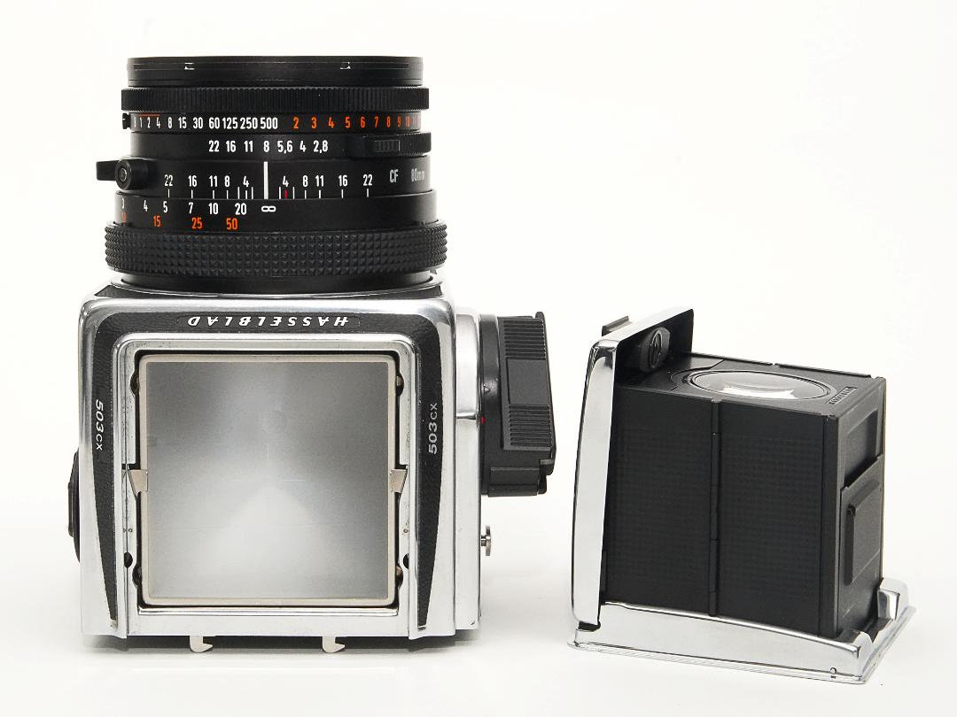Hasselblad 503CX 80/2.8 Planar T* (CFレンズ) A-12マガジン 焦点板 ラピットクランク ネックストラップ  日本語使用説明書付　93% 超美品の画像