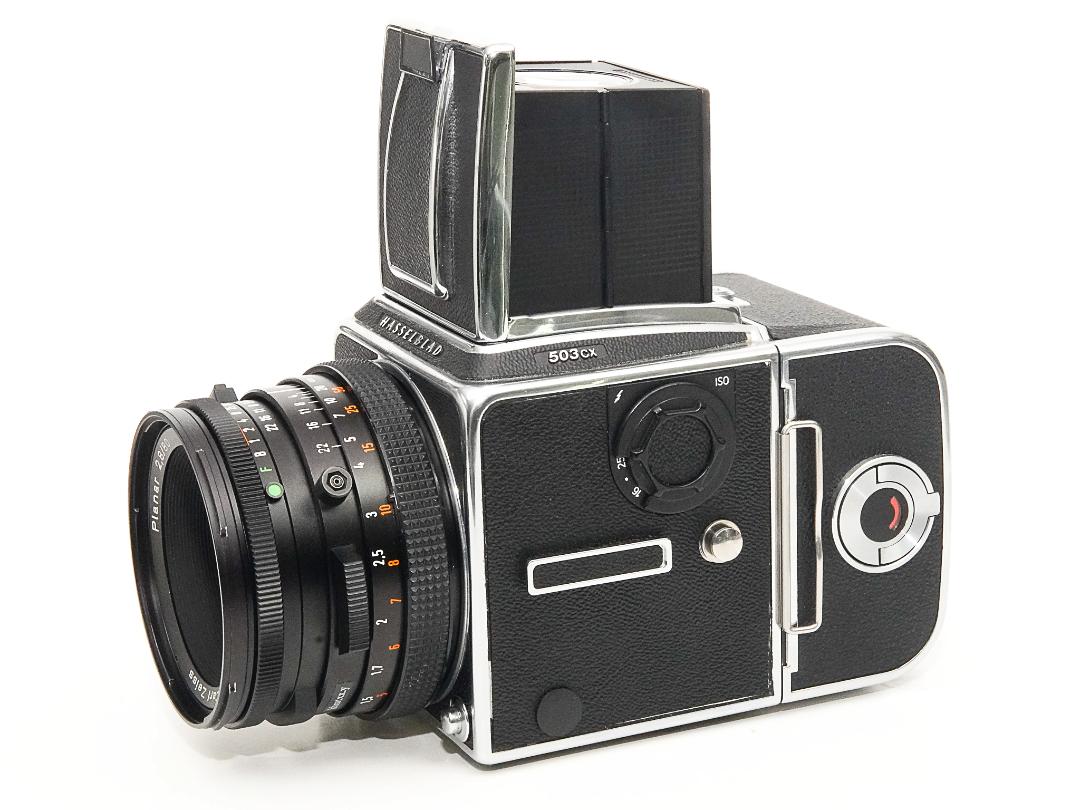 Hasselblad 503CX 80/2.8 Planar T* (CFレンズ) A-12マガジン 焦点板 ラピットクランク ネックストラップ  日本語使用説明書付　93% 超美品の画像
