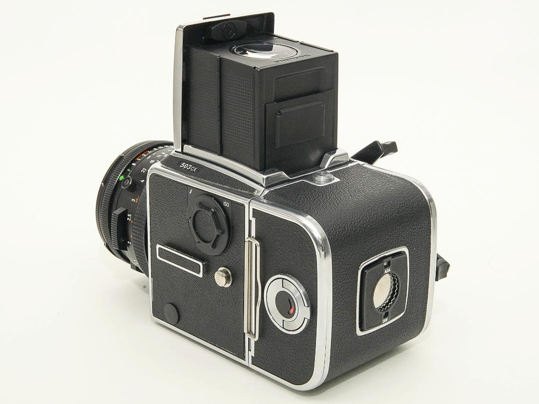 Hasselblad 503CX 80/2.8 Planar T* (CFレンズ) A-12マガジン 焦点板 ラピットクランク ネックストラップ  日本語使用説明書付　93% 超美品の画像
