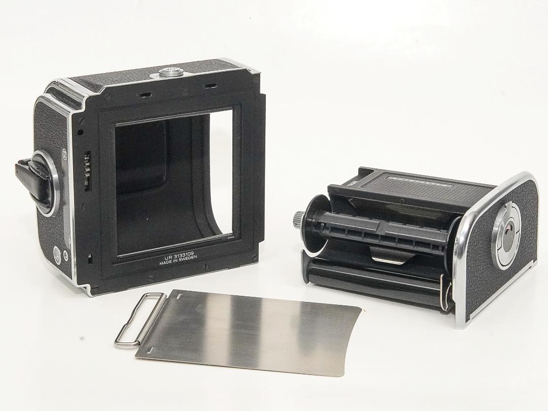 Hasselblad 503CX 80/2.8 Planar T* (CFレンズ) A-12マガジン 焦点板 ラピットクランク ネックストラップ  日本語使用説明書付　93% 超美品の画像