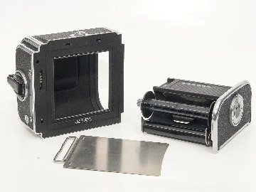 Hasselblad 503CX 80/2.8 Planar T* (CFレンズ) A-12マガジン 焦点板 ラピットクランク ネックストラップ  日本語使用説明書付　93% 超美品の画像