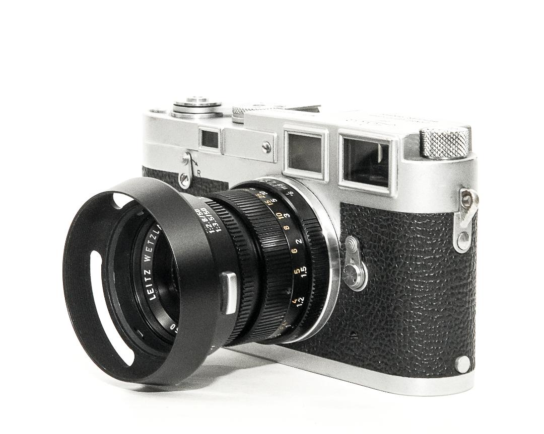 50/2 Summicron L#2454003 (made in Germany) ライカＭ用  後キャップ付  Pケース付 メタルレンズフード付　フードキヤップ付　　 距離計連動の画像