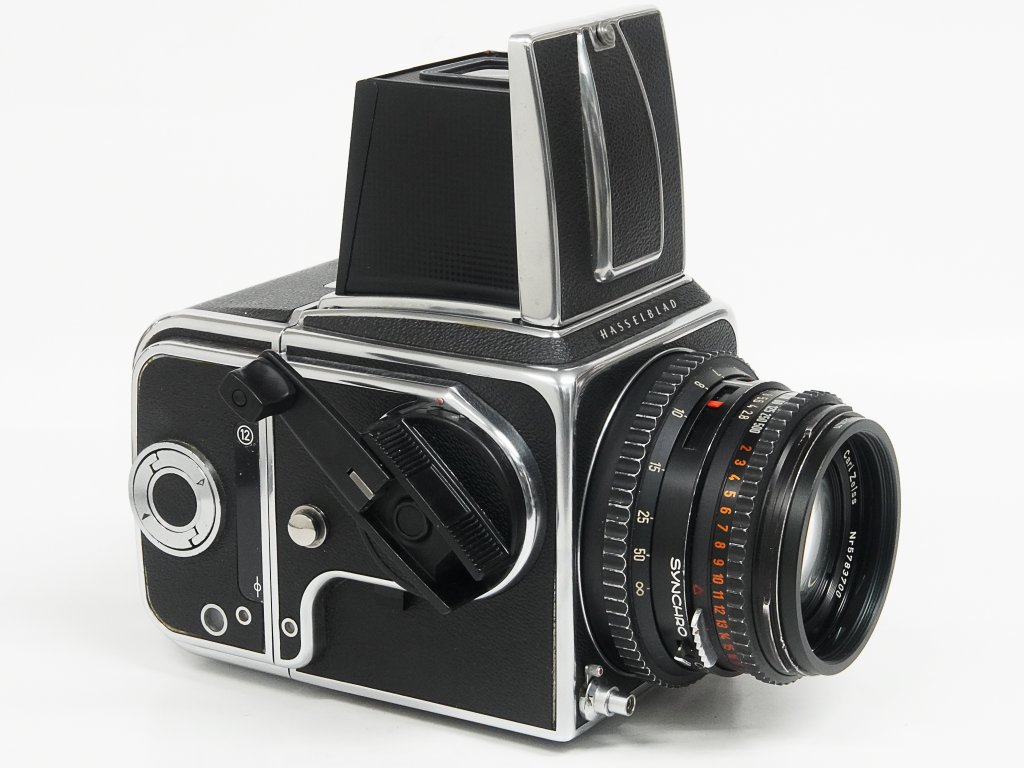Hasselblad 500C/M  80/2.8 Planar (Cレンズ ) ブラック 12マガジン　疑似アキュートマット焦点板　 ネックストラップ付  日本語使用説明書付(コピー)の画像