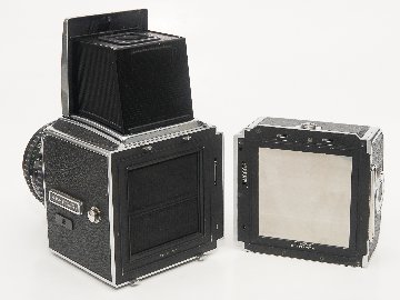 Hasselblad 500C/M  80/2.8 Planar (Cレンズ ) ブラック 12マガジン　疑似アキュートマット焦点板　 ネックストラップ付  日本語使用説明書付(コピー)の画像