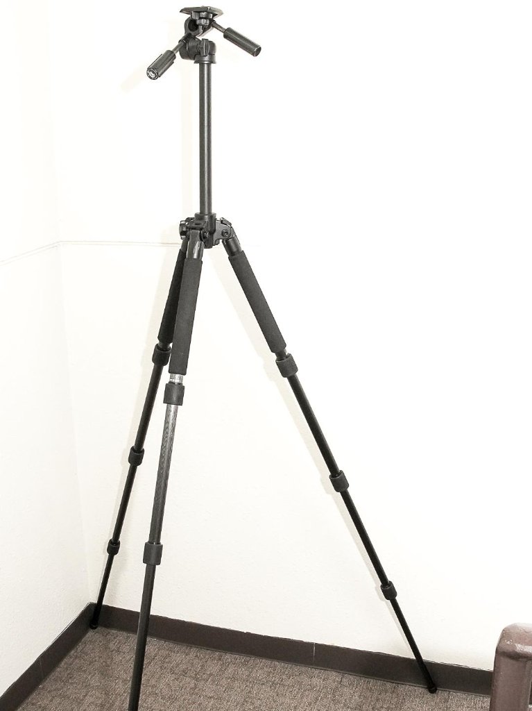Velbon Carmagne  ベルボン カルマーニュ G5400  4段式 三脚　3way 雲台 搭載　カーボン&マグネシウム製の画像