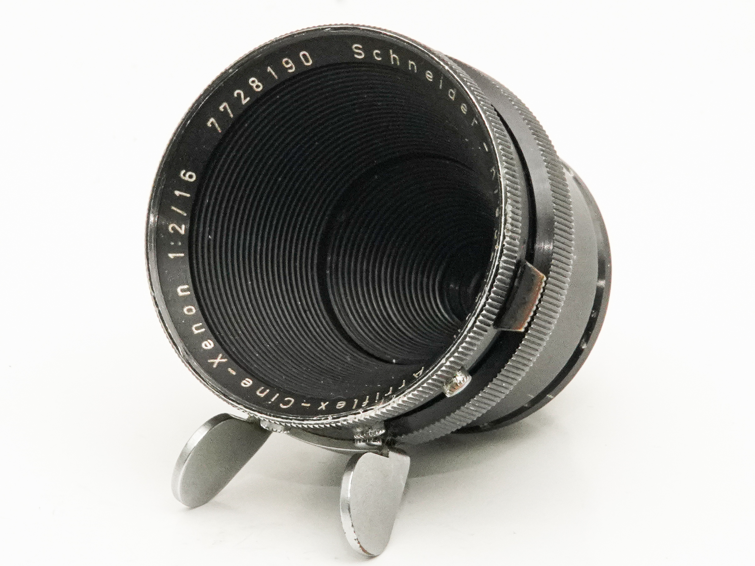16/2 Cine-Xenon Schneider-Kreuznach Arriflex-standard mount 前後キャップ付の画像