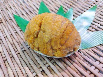 チリ産うに貝焼（50g・1個）の画像