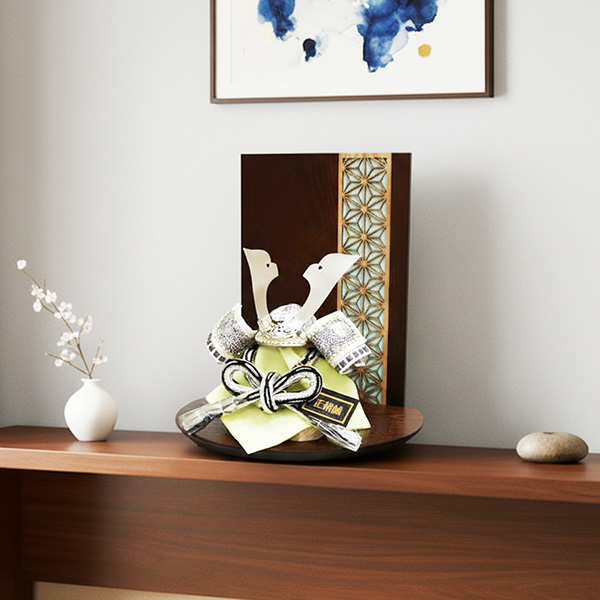 辰広作1/6銀兜平飾り