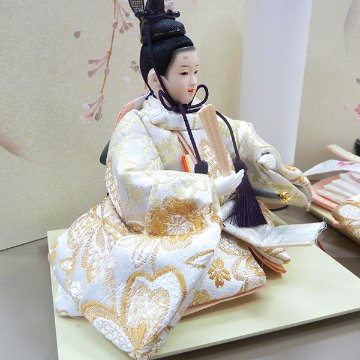超コンパクトサイズのインテリア雛収納飾りの画像