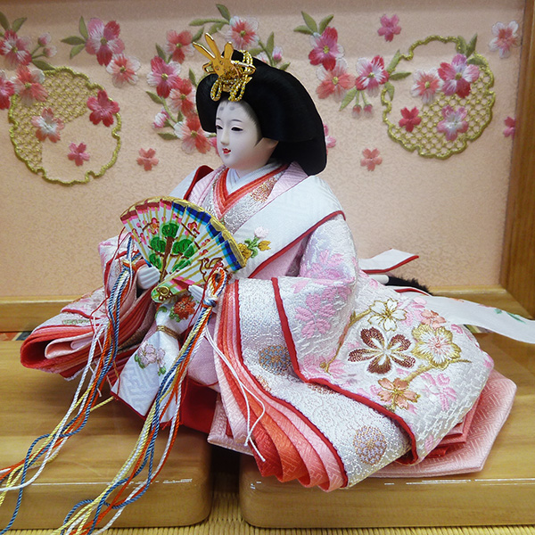 道翠作 金彩衣裳着芥子親王 総桧造り収納飾りの画像