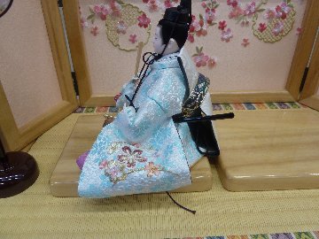 道翠作 金彩衣裳着芥子親王 総桧造り収納飾りの画像