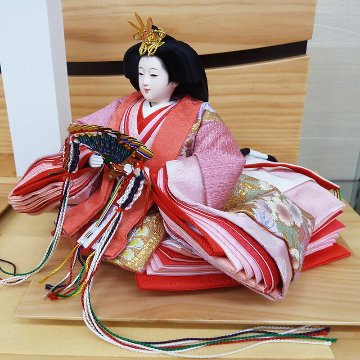 嘉祥作 小三五金彩衣裳着親王 白木造り平飾り の画像