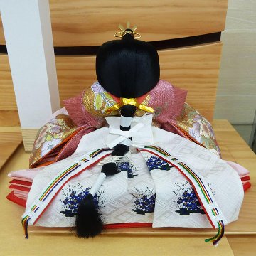 嘉祥作 小三五金彩衣裳着親王 白木造り平飾り の画像