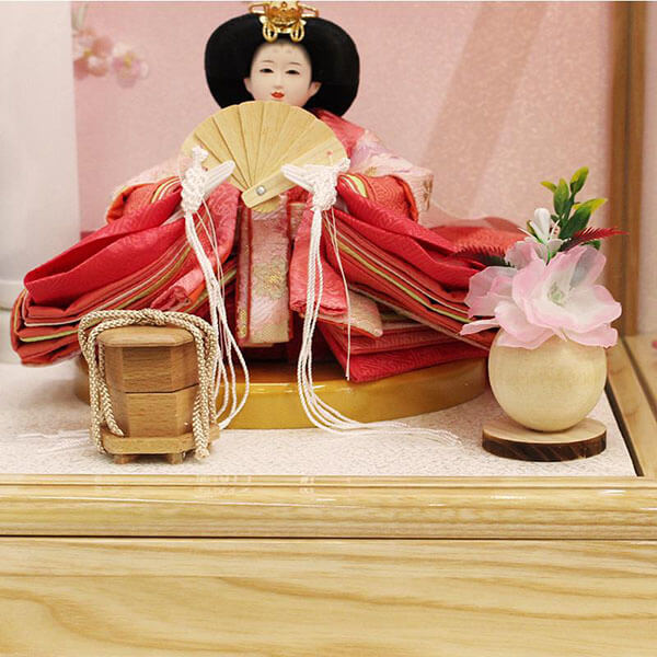 平安道翠 芥子親王飾りケース入り 白木雪輪に和桜ケース飾りの画像