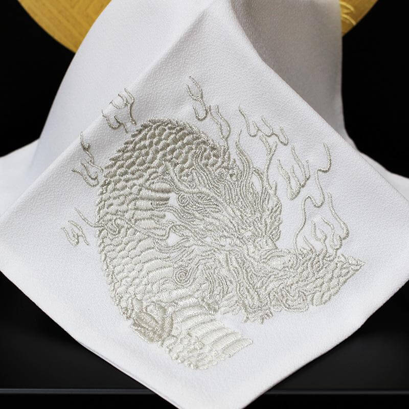 平安豊久作 8号 小桜 白金兜収納飾り の画像