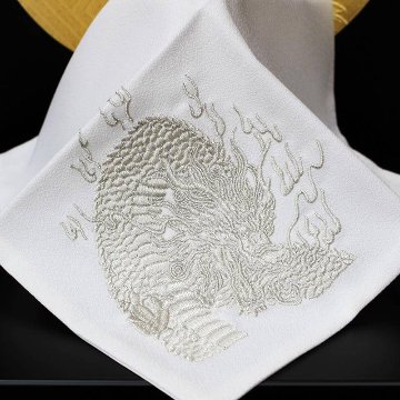 平安豊久作 8号 小桜 白金兜収納飾り の画像
