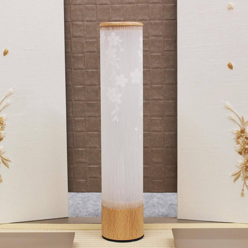 おしゃれな円柱形のLED雪洞