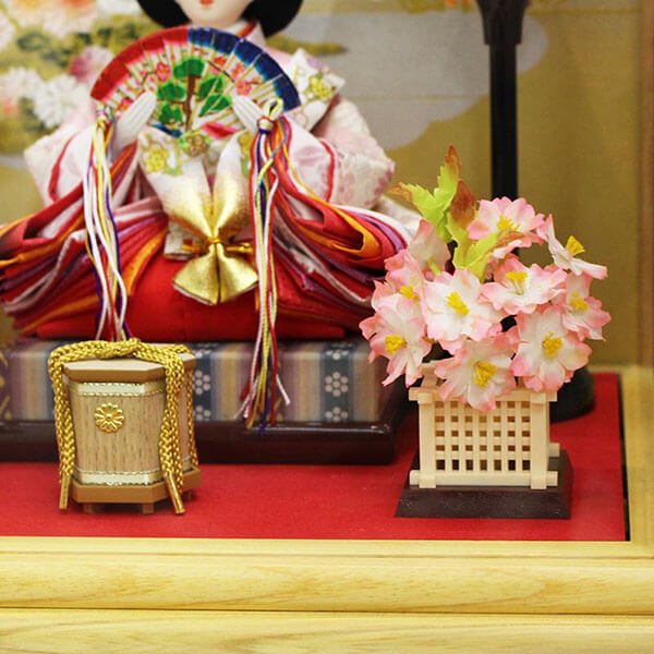 平安道翠作芥子美里親王 白木 ケース飾り　の画像