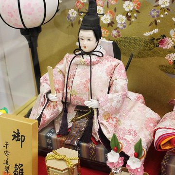 平安道翠作芥子美里親王 白木 ケース飾り　の画像