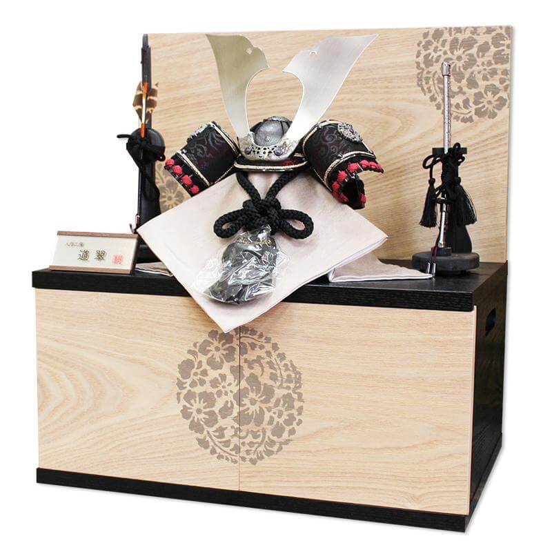 2026年新作 五月人形 平安道翠 8号 悠(ゆう) 兜収納飾り 白木×黒