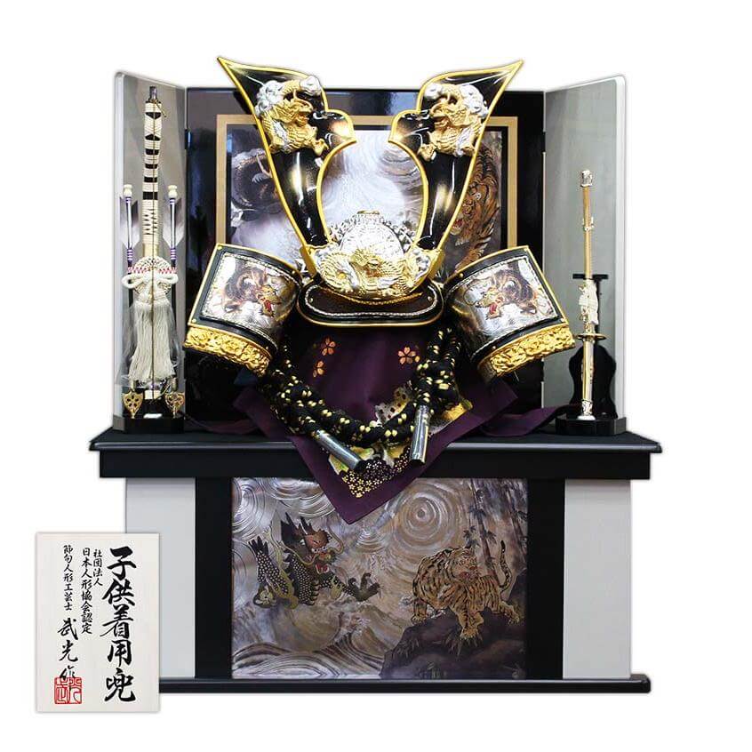 武光作　30号 銀仕上げ 大鍬形着用兜 収納飾りの画像