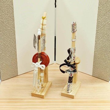 雅峰作　8号白銀長鍬形兜収納飾りの画像