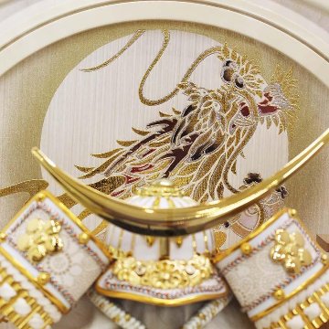 五月人形 伊達政宗 5号 白金兜 兜ケース入り オフホワイト円型アクリル