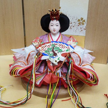 嘉祥作 金彩金襴衣裳着親王 家具調収納飾りの画像