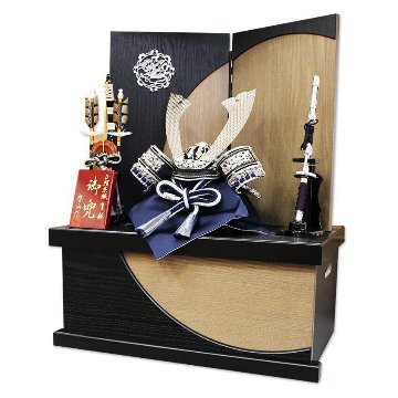 啓山作 10号 銀嶺兜収納飾りの画像