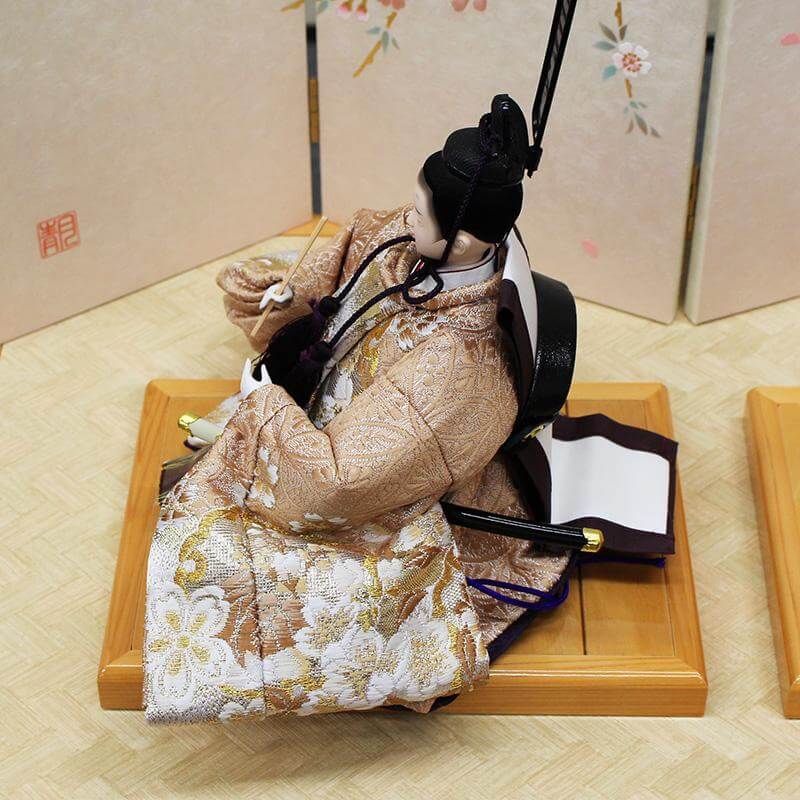 コンパクトでも格調高い雛人形】総檜造りこうえつ親王収納飾り立ての