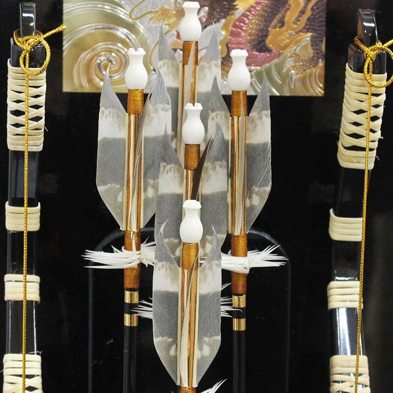 平安豊久　破魔弓　白木　アクリルケース・間口約２４×奥行約２０×高さ約３５㎝ 平安豊久 破魔弓 白木 アクリルケース・間口約24×奥行約20×高さ