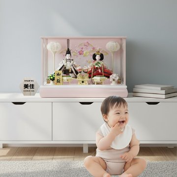 おしゃれなグレージュ塗雛人形ケース飾りの画像