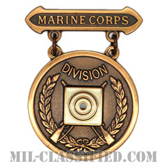 射撃技術競技章 (海兵隊師団ライフル競点射撃優秀記章ブロンズ)（Division Rifle Competition Badge (Bronze)）[バッジ]画像