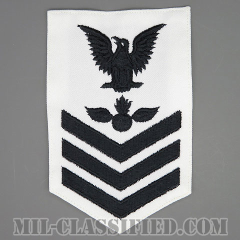 一等兵曹（二等兵曹・三等兵曹共通）航空兵器員（Aviation Ordnanceman (AS)）[ホワイト/Male（男性用）/腕章（Rating Badge）階級章]画像
